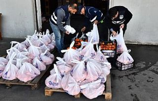 5 ton mandalina örnek iş birliği ile dağıtılıyor
