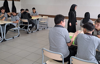 Akran zorbalığına karşı "Akran Dayanışması"...