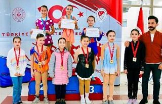 İzmir Büyükşehir Belediyesi Spor Kulübü sporcularından...