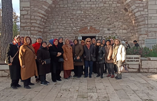 Kadınlar adım adım Manisa’yı geziyor