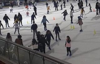 İzmir'de Buz Sporları Salonu 14 Şubat'a...