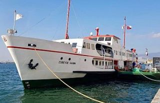 İzmir limanında 'Zübeyde Hanım' ziyarete...