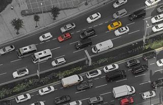 Kent içi trafik alarm veriyor! Yoğunluğu hafifletmek...