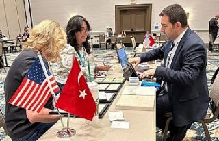 Türk doğal taş sektöründen Avrupa'da çifte...
