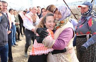 Başkan Özalper'den 8 Mart Dünya Emekçi Kadınlar...