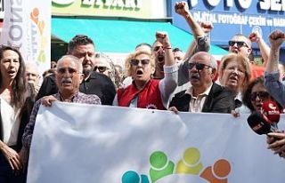Bornova'da planlara tepki! Zeytinlikleri betona...