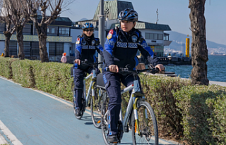 İzmir’de kadın emeği kenti güzelleştiriyor