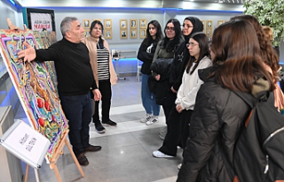 Manisa'da “Fırça İzleri” sanatseverlerle...