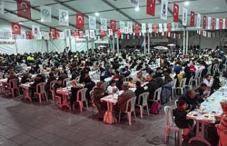 Manisa'da Ramazan bereketi: 4 bin kişiye iftar...