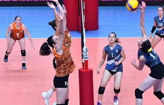 Voleybol maçında kadınlar sahada olacak