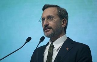 Fahrettin Altun: Siyasi rekabet ilke ve vizyonla yapılır