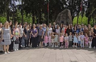 İzmirli annelere en özel kutlama
