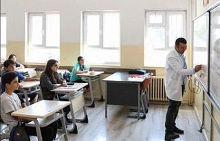 Öğretmenlerin il içi yer değiştirmeleri belli...