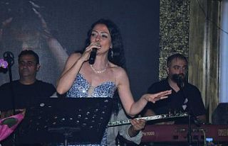 Burcu Öz’den Türkü Rüzgârı! ‘Yaralarım’...