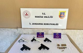 Manisa’da Ruhsatsız Tabanca Operasyonu! 5 Silah...