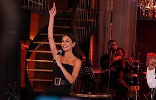 Elif Buse Doğan, başarısını sahneden televizyon...