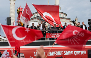 CHP, Çağlayan Adliyesi önünde toplandı — Özgür...