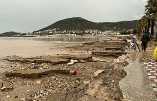 Foça’da Sel Felaketi Sonrası Seferberlik Başladı:...