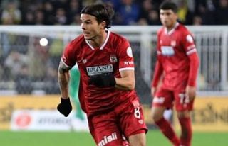 Sivasspor’un Yunan yıldızı Charisis, Sivas’ın...