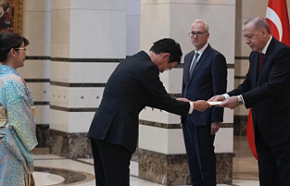 Cumhurbaşkanı Erdoğan, Beş Ülkenin Büyükelçilerini...
