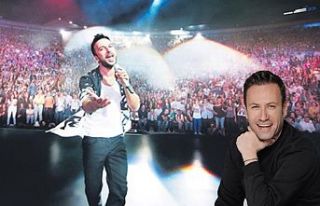 Tarkan’ın Sahnelere Dönüşü Olay Yarattı: 8...