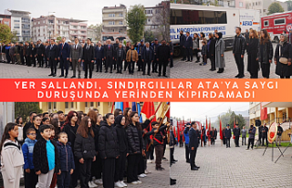 Yer sallandı, Sındırgılılar Ata'ya saygı...