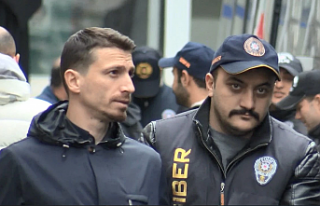 Galatasaraylı Metehan Baltacı ve Fenerbahçeli Mert...