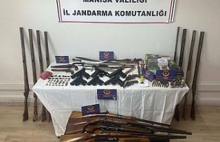 Manisa’da Jandarmadan Silah ve Tarihi Eser Operasyonu