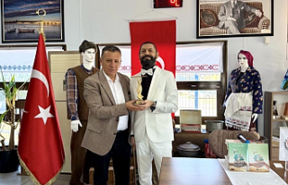 Akif Manaf’a “Evrensel Kardeşlik ve Barış Ödülü”