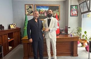 Akif Manaf’a “Demokrasi ve Barış Ödülü”...