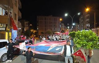 Cumhuriyet Meşalesi Alaşehir Sokaklarını Aydınlattı