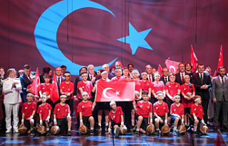 İstanbul’da 19 Mayıs Coşkusu: Gençler AKM’de...