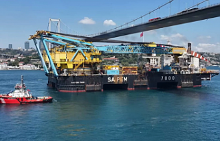 Saipem 7000 Boğazlar'dan güvenle geçti