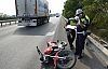 Köprüde motosiklet kazası 2 yaralı