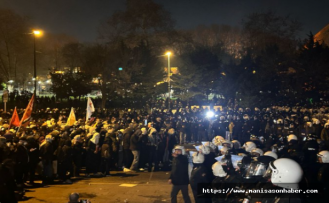 Protestolara katılan üniversite öğrencilerine evlerinde sabah operasyonu
