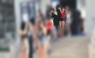 Manisa Emniyetinden Baskın! Kadın  Tacirlerine Büyük Vurgun!