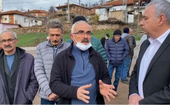 6 yıldır bitmeyen yola isyan eden vatandaşlar:  Azrail’le oyun oynuyoruz!