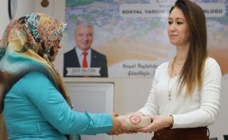 Saruhanlı Belediyesinden Et ve Mont Yardımı