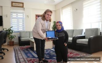 Kula'nın Sevilen Sesi Emekli Oldu. Güle Güle Zeliha