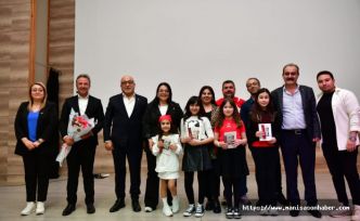 Alaşehir’de Anlamlı Gösteri: "Geldikleri Gibi…"
