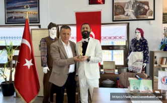 Akif Manaf’a “Evrensel Kardeşlik ve Barış Ödülü”