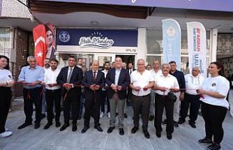 Manisa Büyükşehir’den Ahmetli’ye Çifte Hizmet: Halk Ekmek ve Halk Mandıra Açıldı