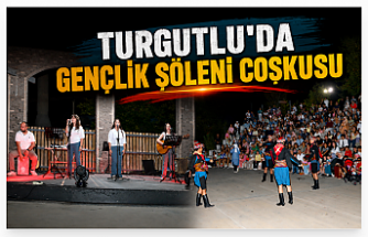 Turgutlu’da Gençlik Şöleni Coşkusu: Müzik ve Halk Oyunları Buluştu