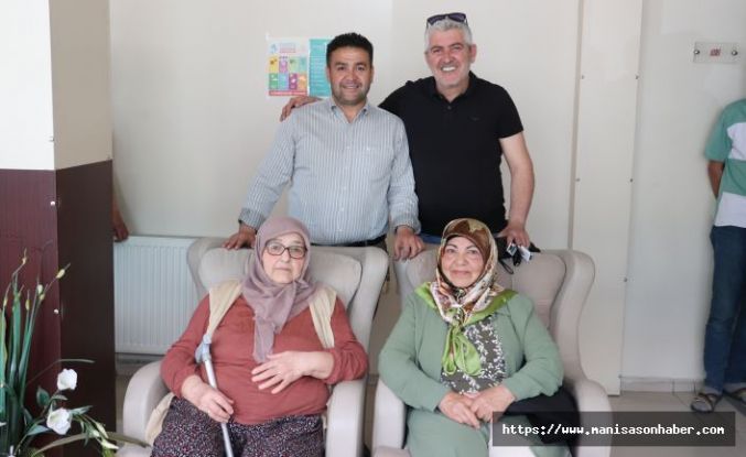 Başkan Üstün Dönmez'e tebrik ziyaretleri devam ediyor