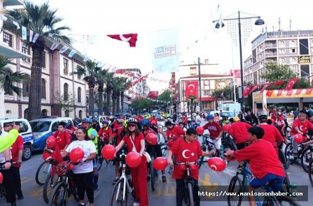 Yunusemreli Bisikletçiler 23 Nisan'da Pedal Çevirdi