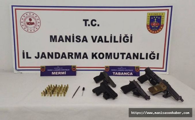Manisa’da Ruhsatsız Silah Operasyonu: 5 Tabanca ve 70 Fişek Ele Geçirildi