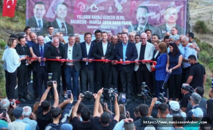 Gördes–Sındırgı yolunda dayanışma örneği: Yılların sorunu ortak güçle çözüldü