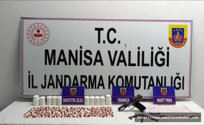 Uyuşturucu Operasyonu: Sentetik Ecza ve Yüklü Miktarda Para Ele Geçirildi