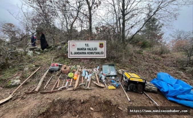 İzinsiz Kazıya Jandarma Baskını: 5 Kişi Suçüstü Yakalandı