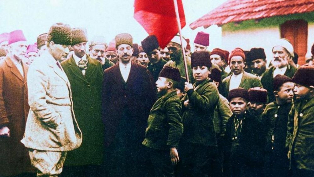 Atatürk'ün Anadolu'da halkla bir araya gelmesi